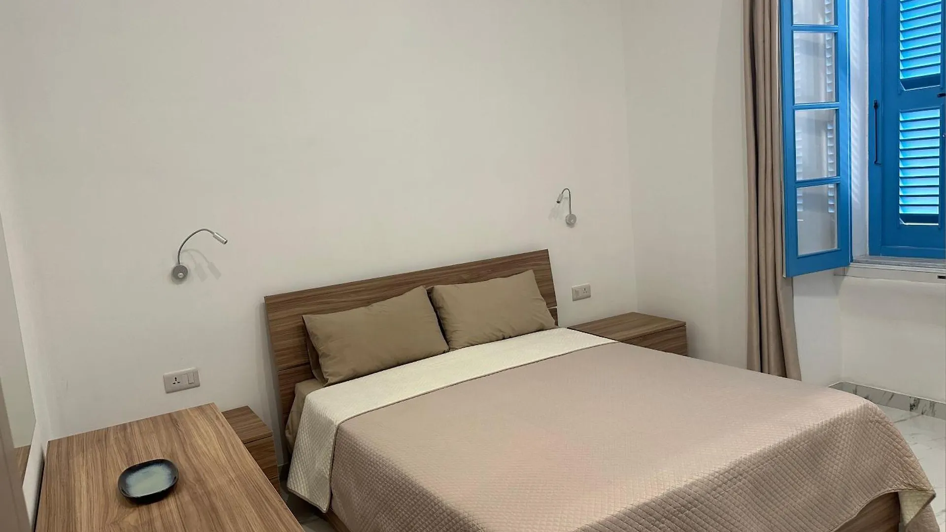 79 Sam'S Place, Valletta 0*,  Malta